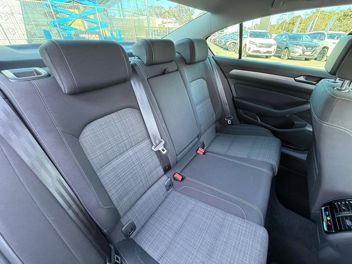 2022 Volkswagen Passat 140TSI Business