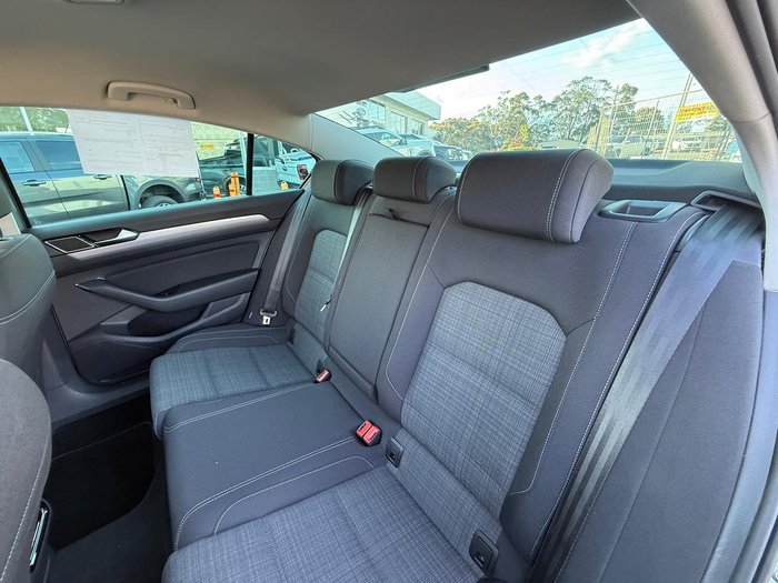 2022 Volkswagen Passat 140TSI Business