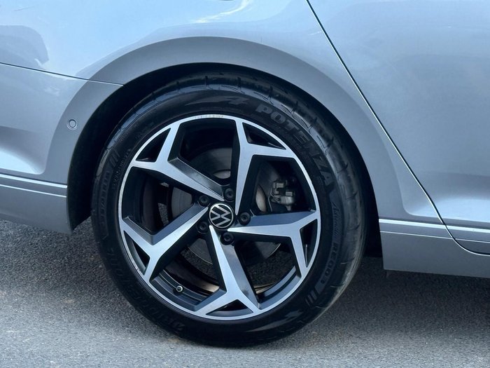 2022 Volkswagen Passat 140TSI Business