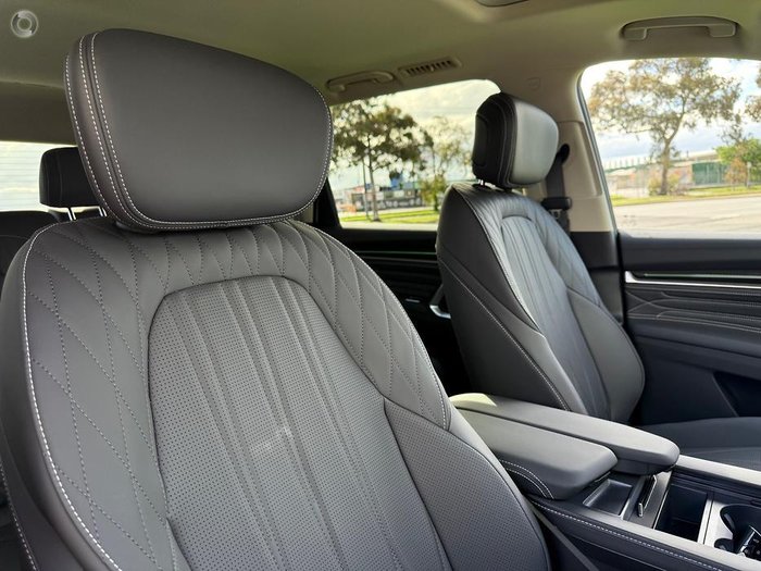 2025 LDV D90 Executive