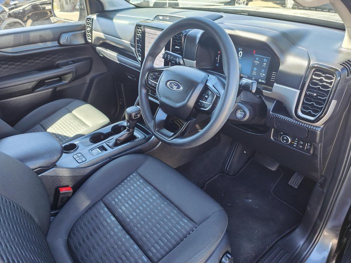 2022 Ford Everest Ambiente