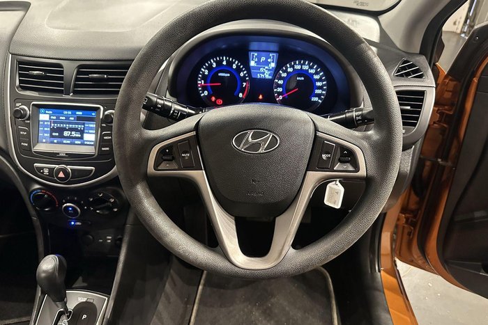 2016 Hyundai Accent Active