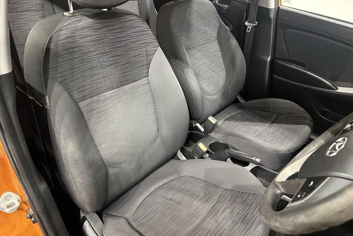 2016 Hyundai Accent Active