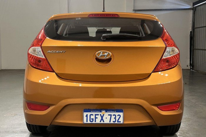 2016 Hyundai Accent Active