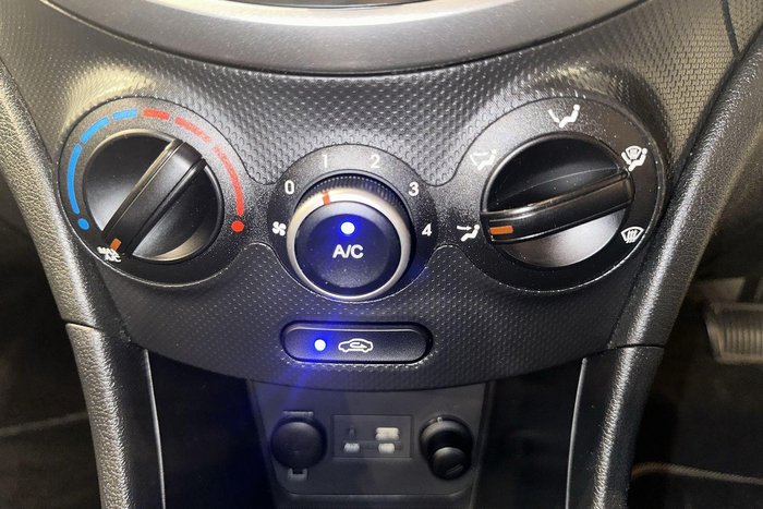 2016 Hyundai Accent Active