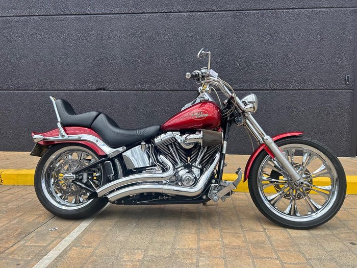 Harley-Davidson Softail Custom 1584 (FXSTC) Softail