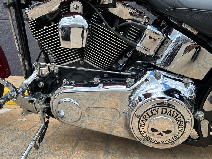 2008 Harley-Davidson Softail Custom 1584 (FXSTC) Softail Red
