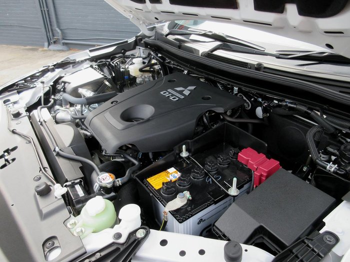 2023 Mitsubishi Triton Xtreme