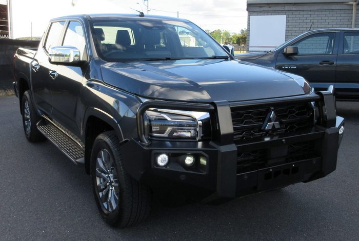 2025 Mitsubishi Triton GLS