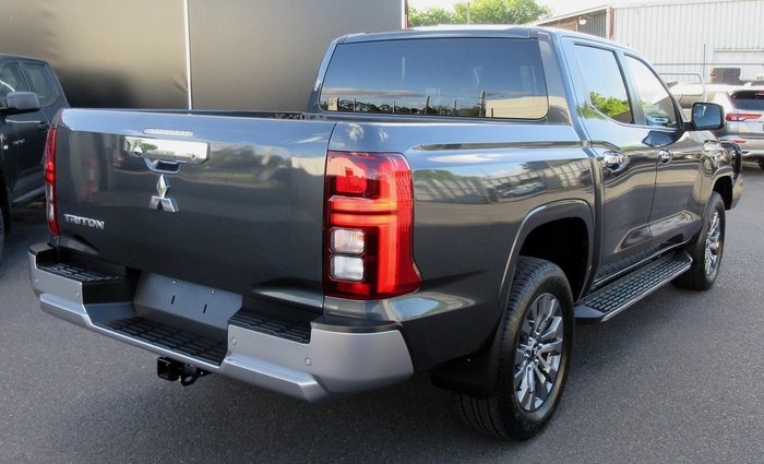 2025 Mitsubishi Triton GLS