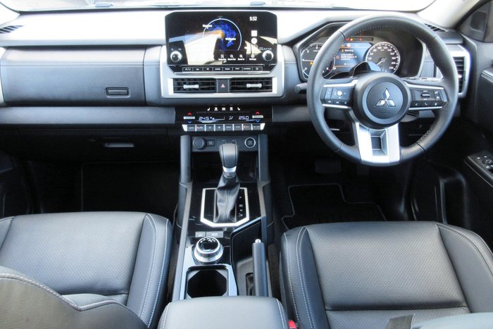 2025 Mitsubishi Triton GLS