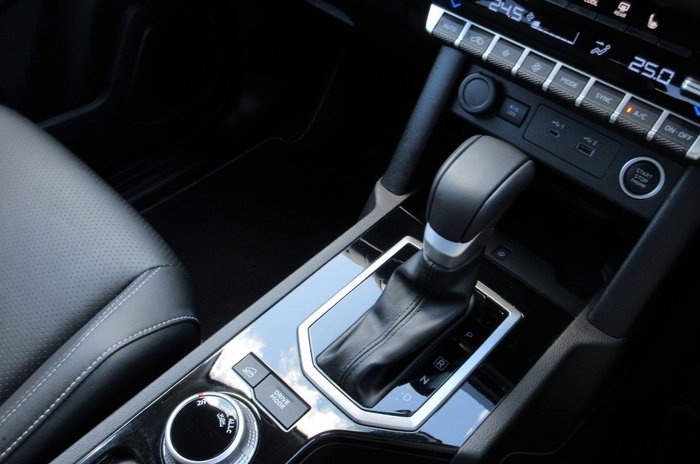 2025 Mitsubishi Triton GLS