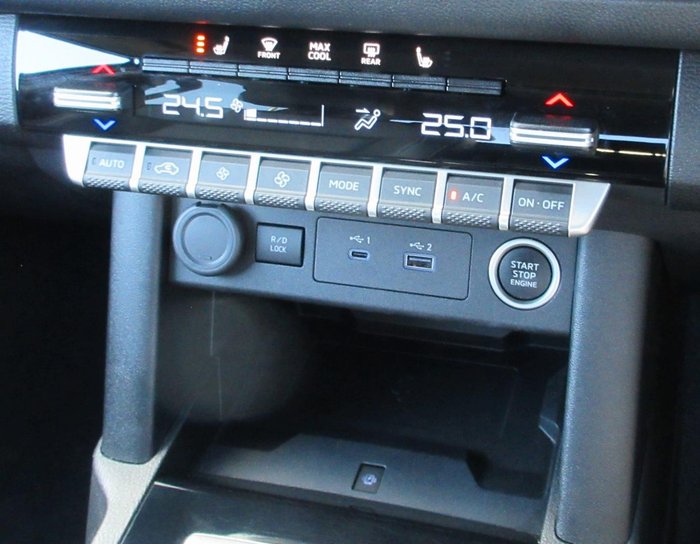 2025 Mitsubishi Triton GLS