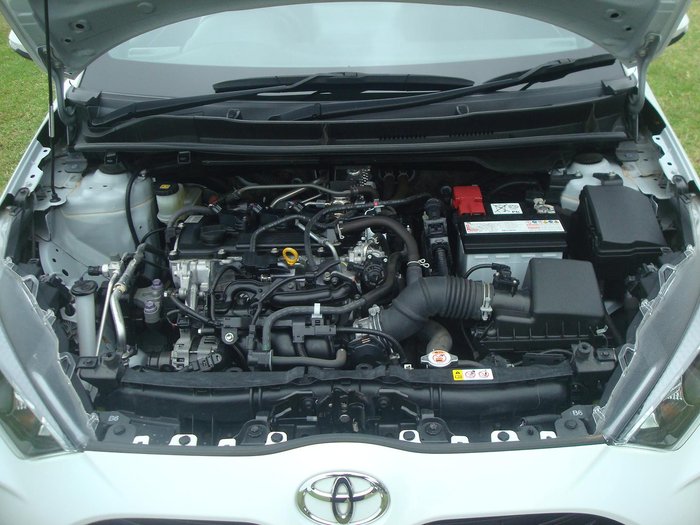 2020 Toyota Yaris Ascent Sport