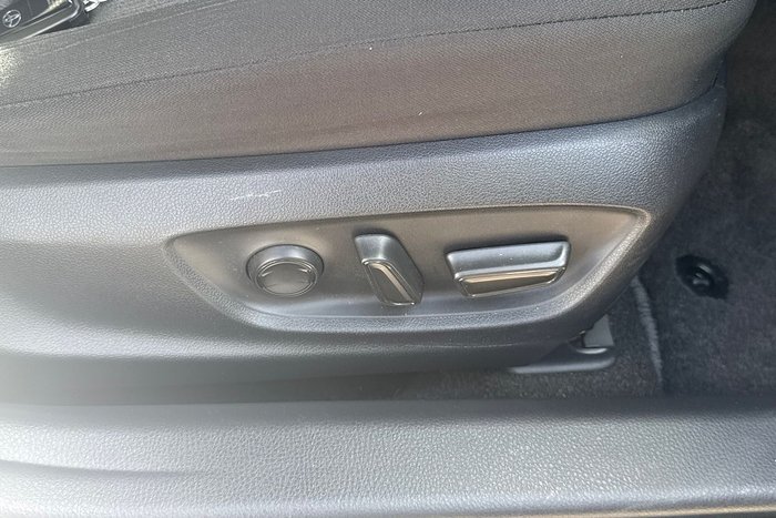 2019 Toyota Camry Ascent Sport
