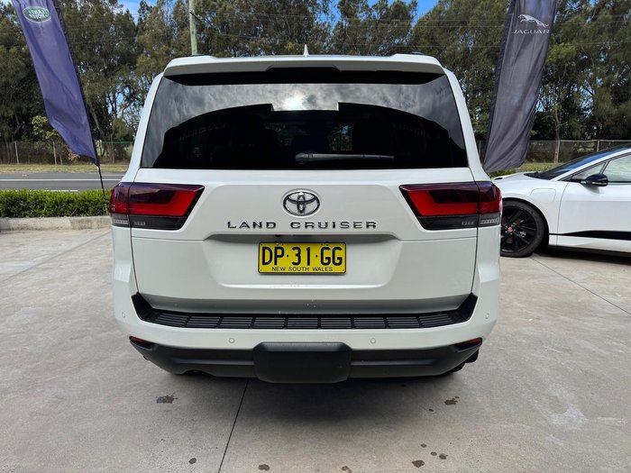 2022 Toyota Landcruiser VX