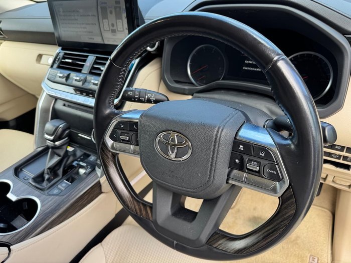 2022 Toyota Landcruiser VX