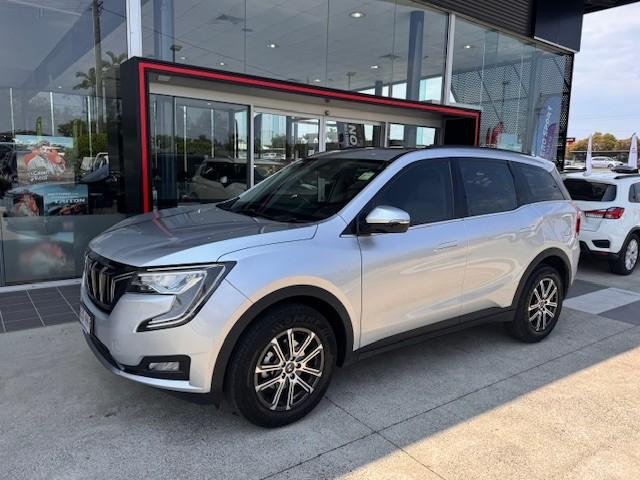 2024 Mahindra XUV700 AX7