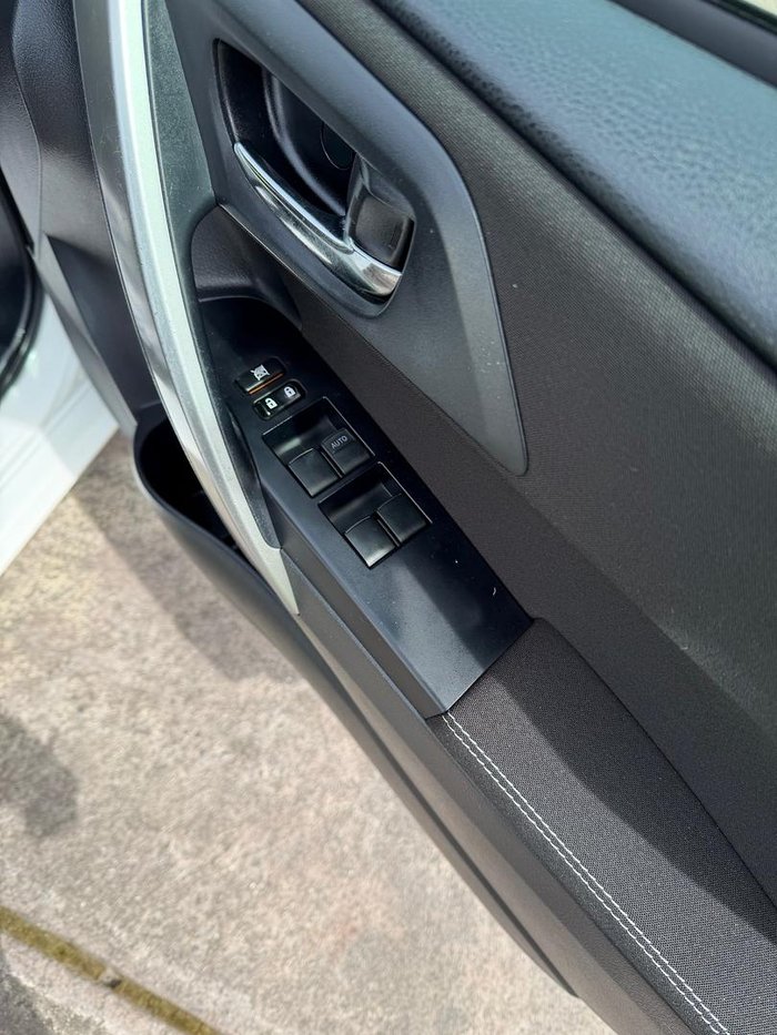 2012 Toyota Corolla Ascent Sport ZRE152R Glacier White