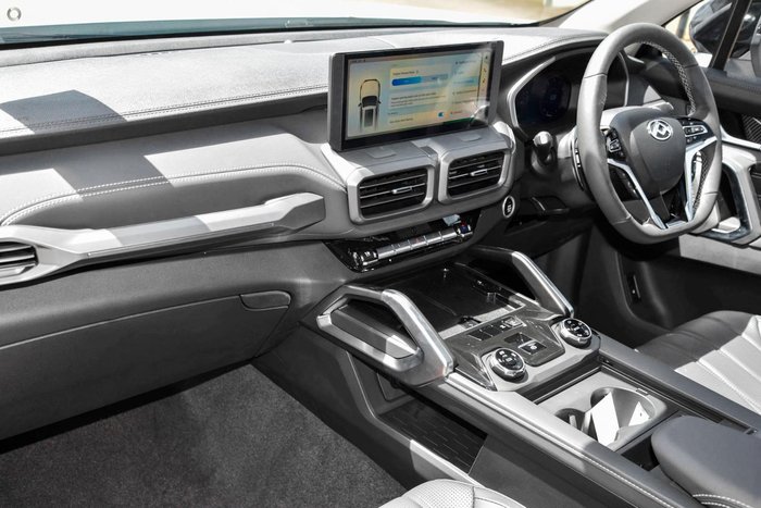 2025 LDV D90 Executive