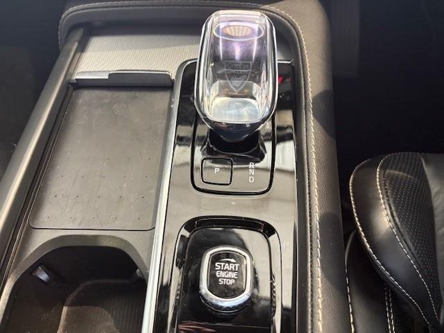 2022 Volvo XC90 Recharge Ultimate T8 Plug-In Hybrid MY23 AWD Onyx Black