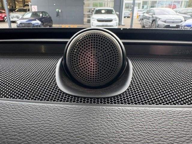 2022 Volvo XC90 Recharge Ultimate T8 Plug-In Hybrid MY23 AWD Onyx Black