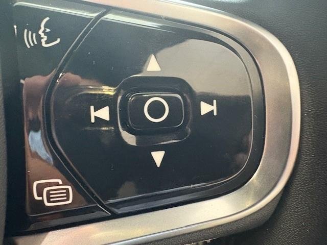 2022 Volvo XC90 Recharge Ultimate T8 Plug-In Hybrid MY23 AWD Onyx Black