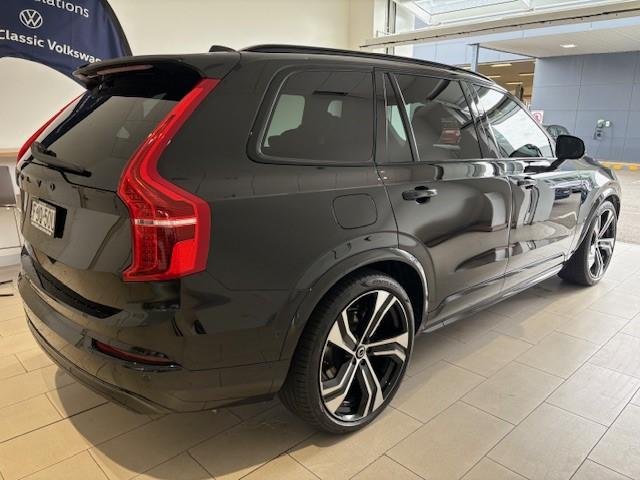 2022 Volvo XC90 Recharge Ultimate T8 Plug-In Hybrid