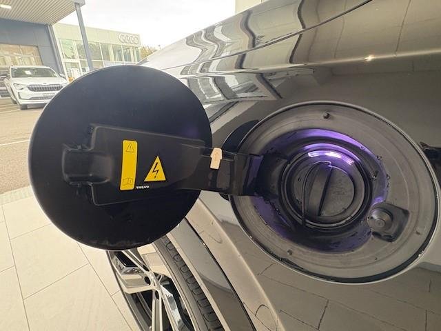 2022 Volvo XC90 Recharge Ultimate T8 Plug-In Hybrid