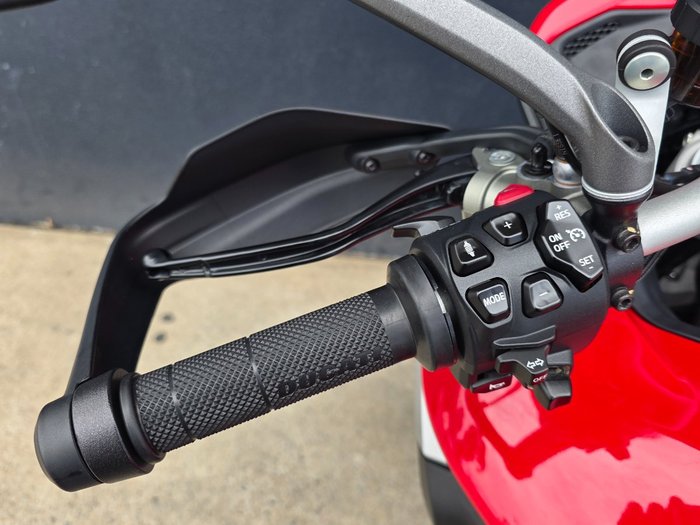 2022 DUCATI MULTISTRADA V4 S RED