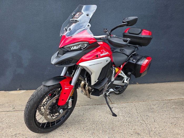 2022 DUCATI MULTISTRADA V4 S RED