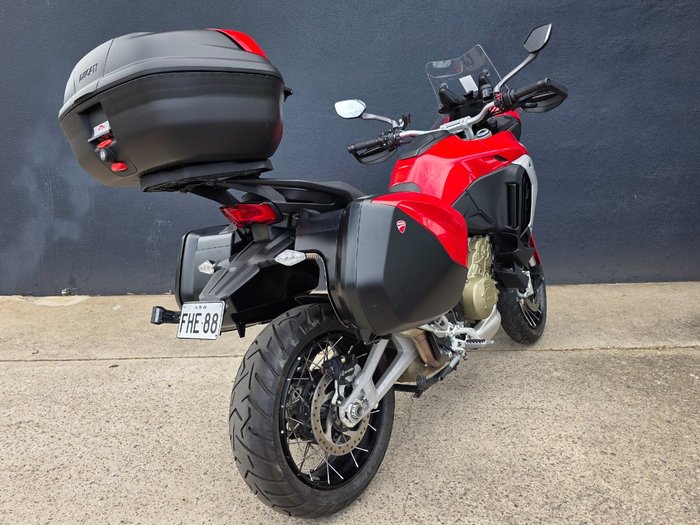 2022 DUCATI MULTISTRADA V4 S RED