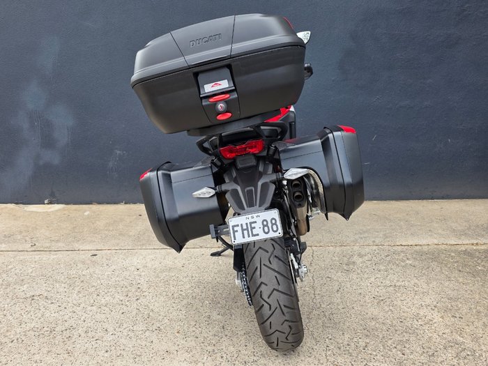 2022 DUCATI MULTISTRADA V4 S RED