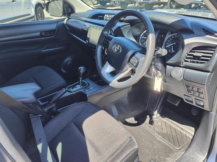 2021 Toyota Hilux SR