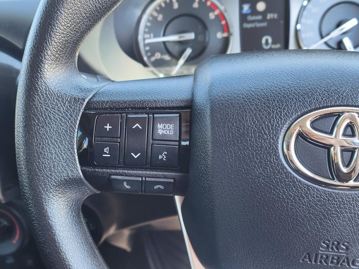 2021 Toyota Hilux SR