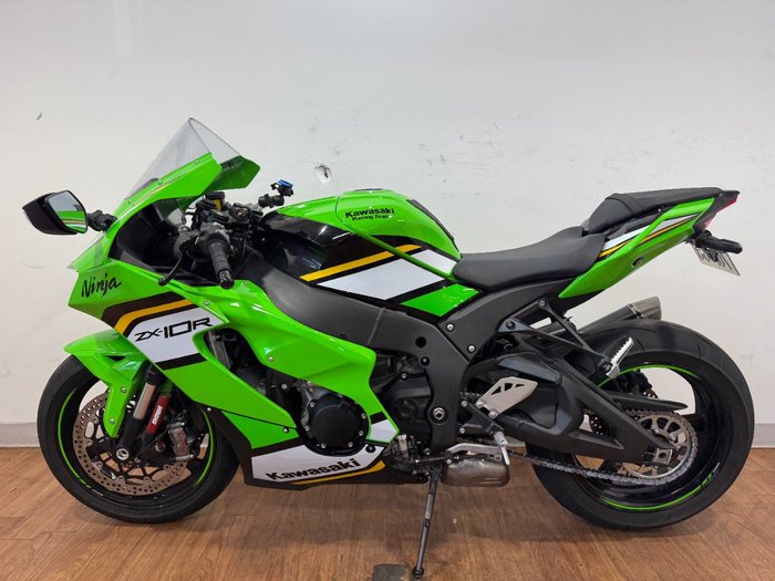 2025 Kawasaki NINJA ZX-10R GREEN