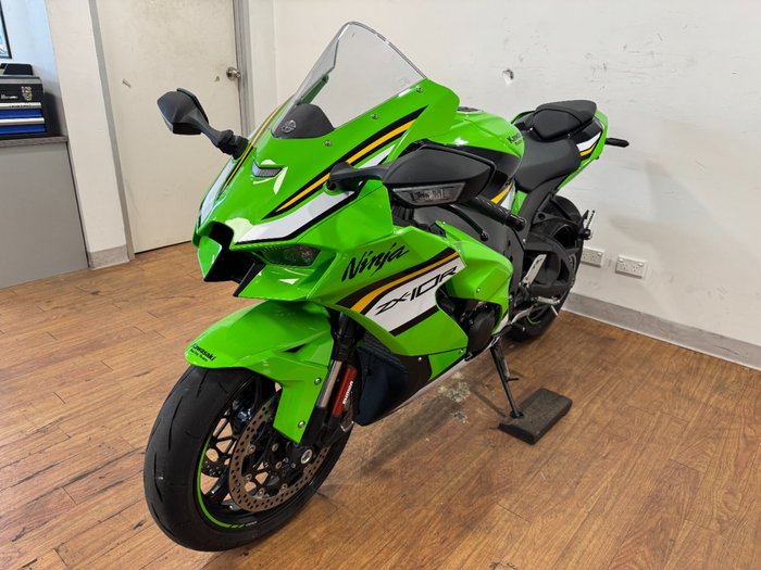 2025 Kawasaki NINJA ZX-10R GREEN