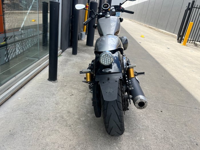2015 Yamaha BOLT SILVER