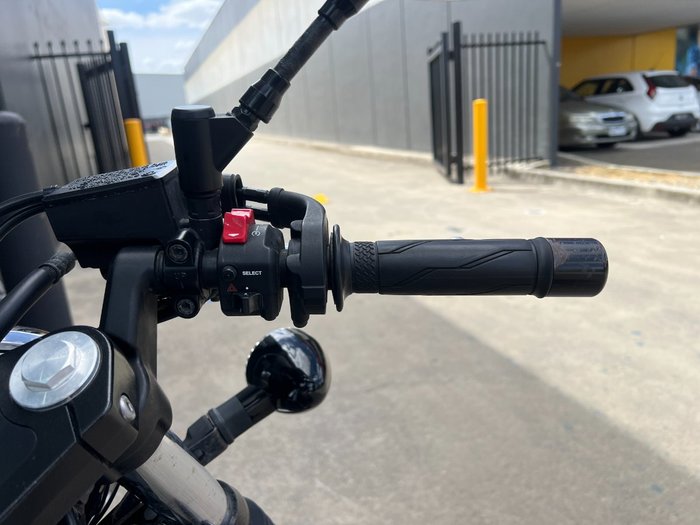 2015 Yamaha BOLT SILVER