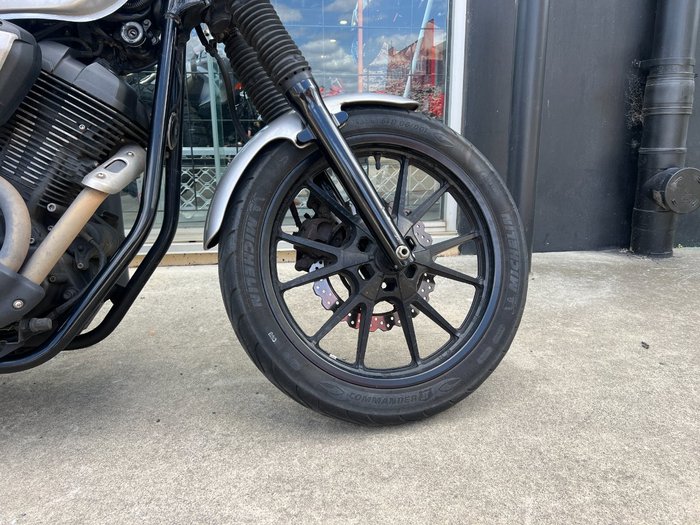 2015 Yamaha BOLT SILVER