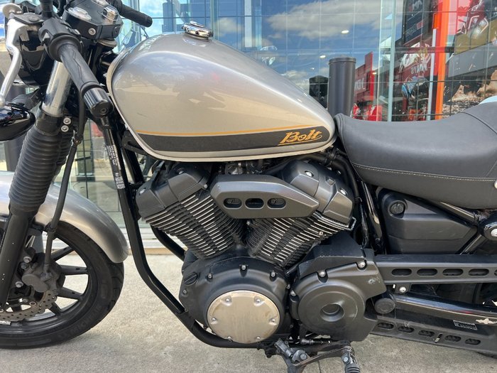 2015 Yamaha BOLT SILVER
