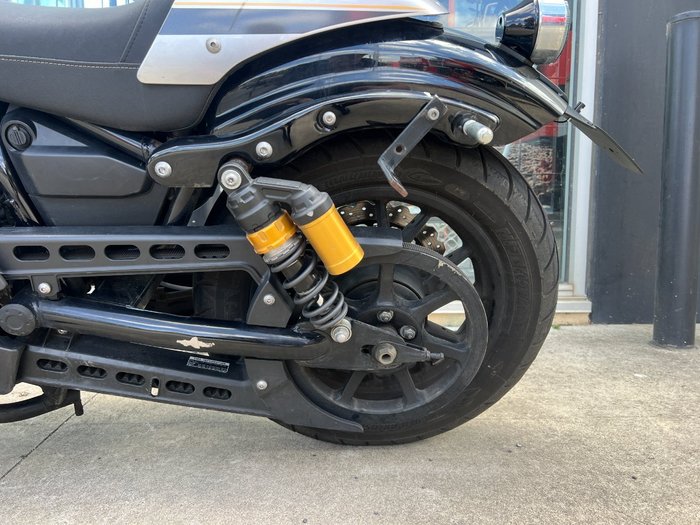 2015 Yamaha BOLT SILVER