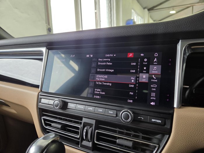 2020 Porsche Macan S