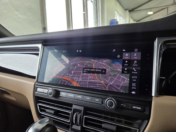 2020 Porsche Macan S