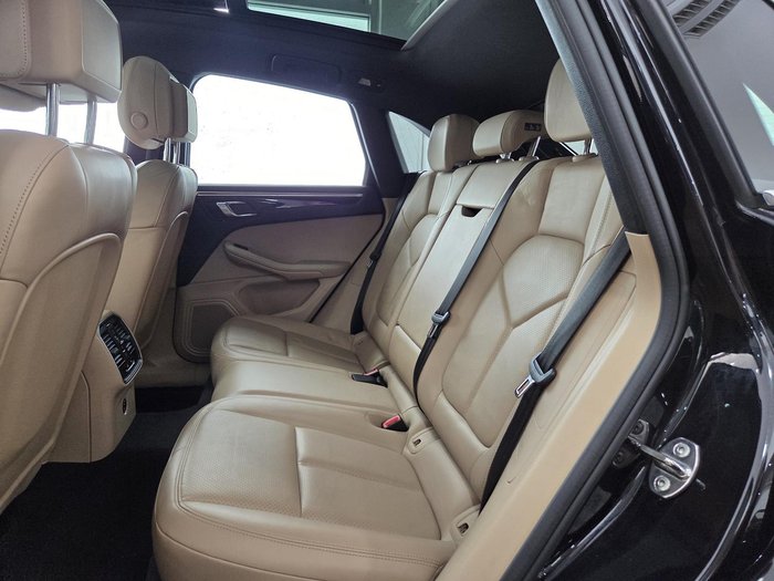 2020 Porsche Macan S