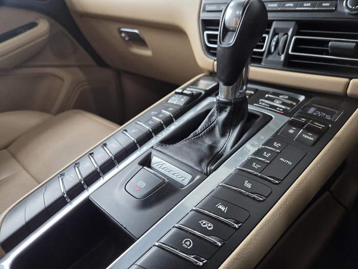 2020 Porsche Macan S