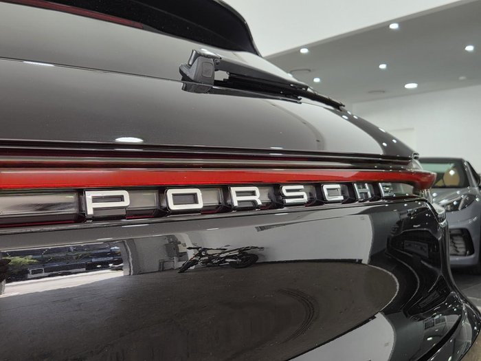 2020 Porsche Macan S