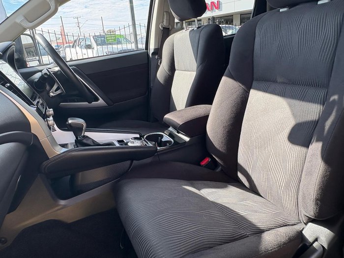 2021 Mitsubishi Pajero Sport GLS