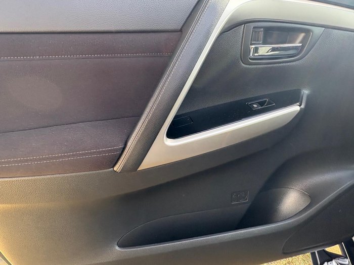 2021 Mitsubishi Pajero Sport GLS