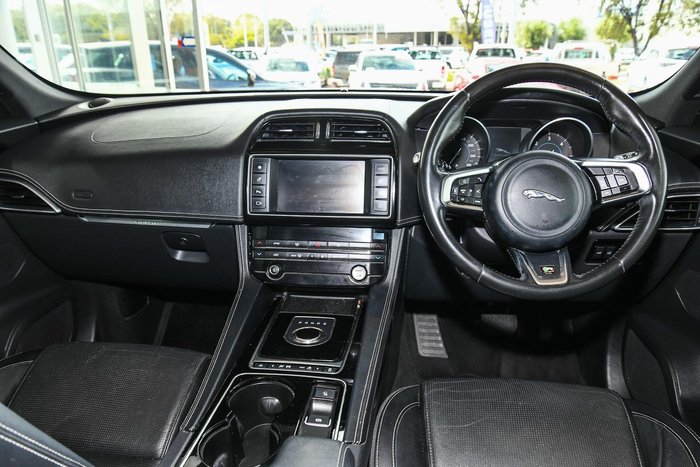 2017 Jaguar F-PACE 20d R-Sport